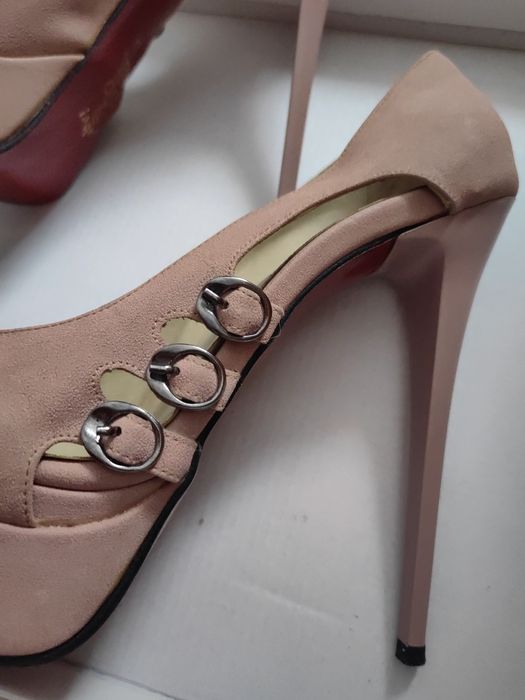 Туфли на каблуке  Bellini 38 размер