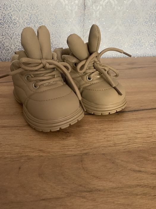 Продам детские ботинки демисезон