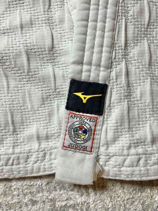 Кимоно Mizuno белый Б/У