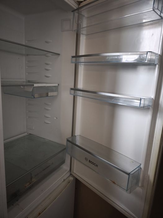 Холодильник двух камерный