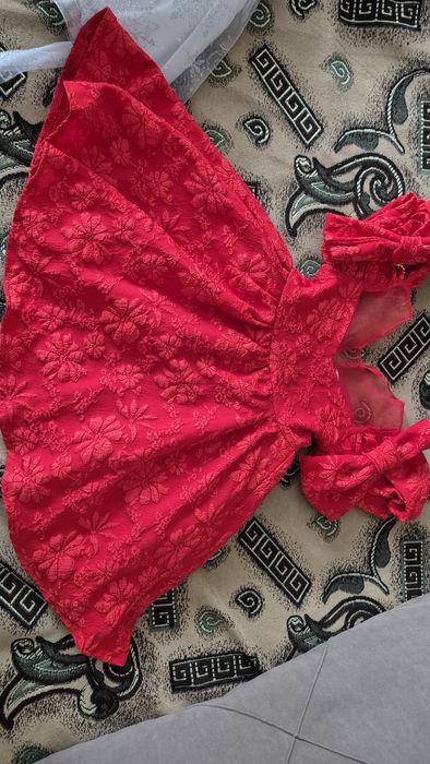 Продам платье на девочку