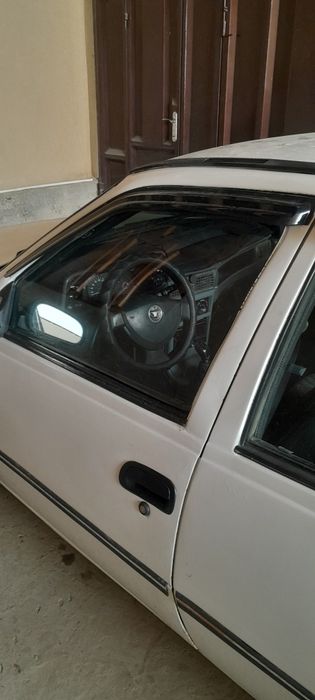 Продаётся машина нексия 1