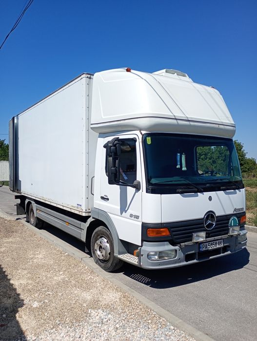 Мерцедес Атего 2004 година.