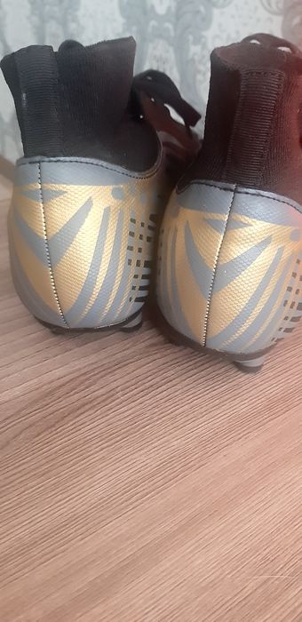 Продам бутсы НОВЫЕ