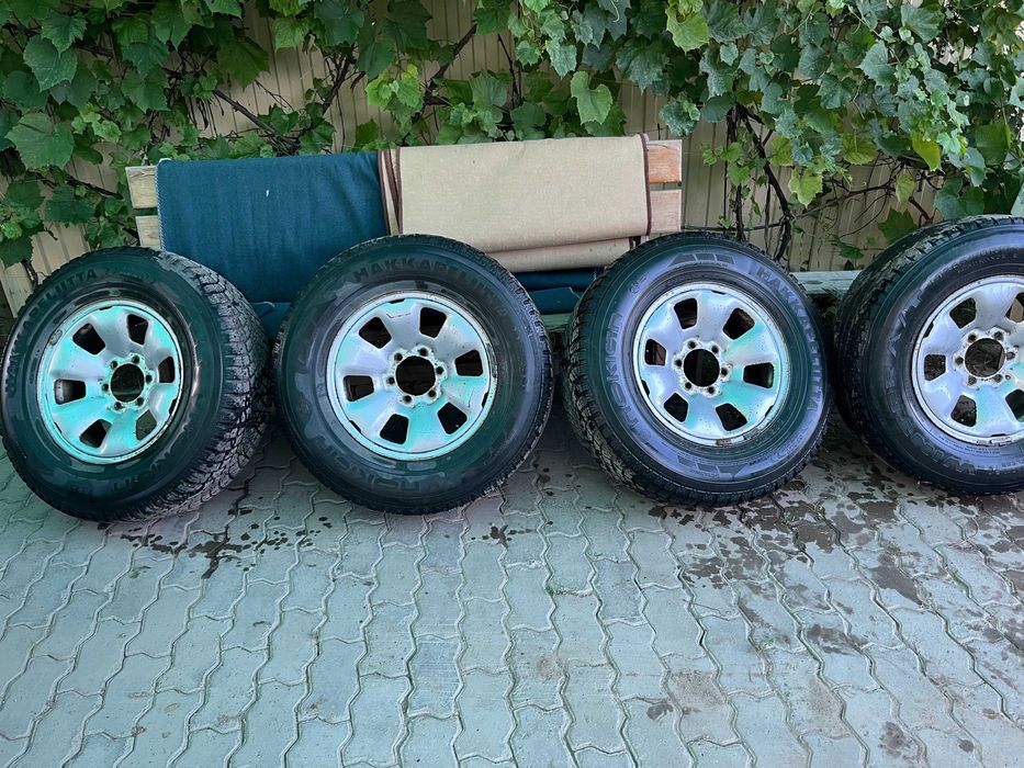 Диск на  17, шины 265/65/17