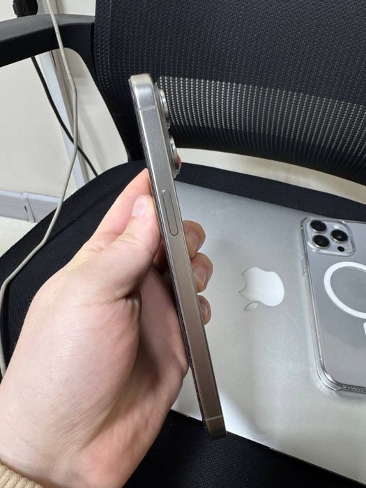 iPhone 15 Pro Max Natural Titan