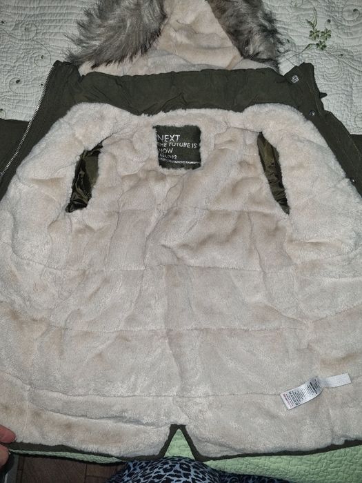 Продам парку на 3-4-5лет