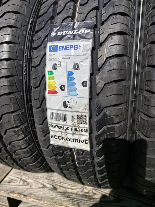205/70/15 С Дънлоп ДОТ 2021 г - Чисто Нови - БУСОВИ