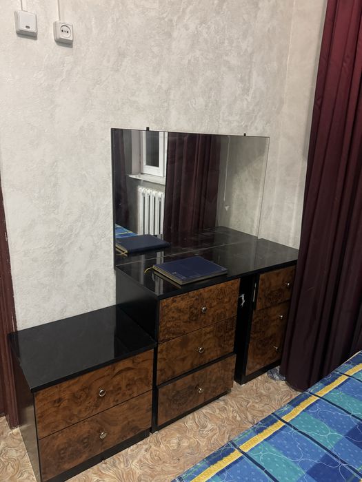 Спальня б/у в хорошем состоянии