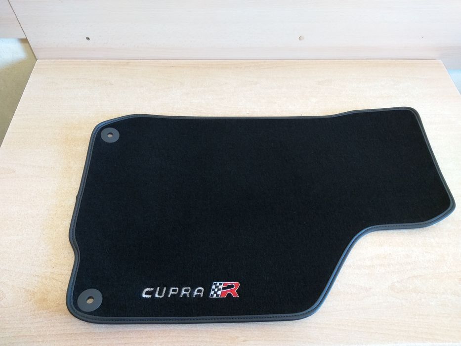 Covorase auto din mocheta dedicate Seat Leon CUPRA