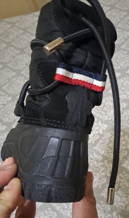 Ghete gisme copi moncler nr 26 stare perfectă fără defecte 300lei