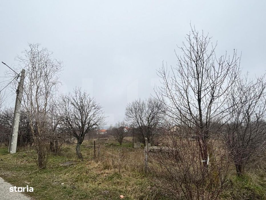 Teren IV 1200 mp, deschidere bilaterala, toate utilitatile, Podari