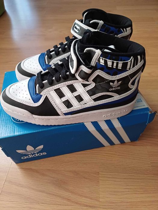 Adidas forum w mid nepurtati,in cutie marimea 36