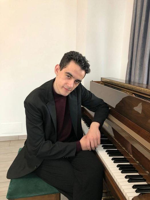 Meditații pian - student conservator