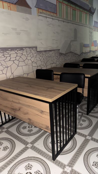 Parta loft uslubida stullari bilan sotiladi