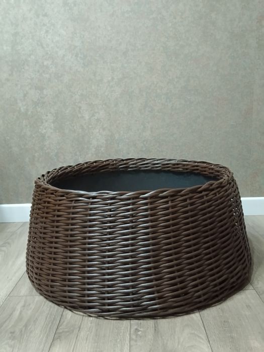 Юбочка для ёлки из ротанга