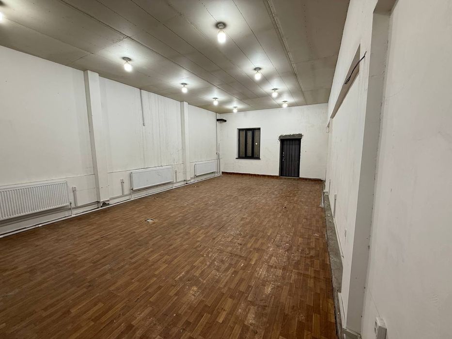 Сдаётся помешения под офиса или для швейного цеха.