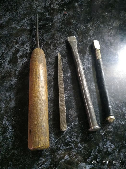 Продам инструмент,в отличном состоянии