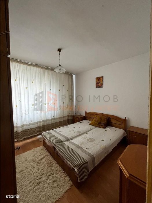 Apartament 3 camere cf 1 semidecomandat  zona Unirii Sud