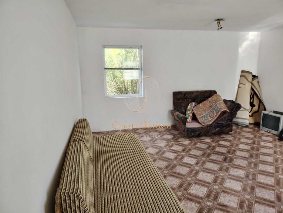 Бунгала, метална конструкция и 6дка УПИ в Златовръх