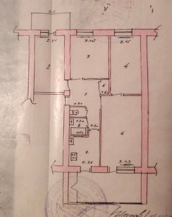 Продаётся 4-х комнатная квартира.  Буз-2. Тараканчик