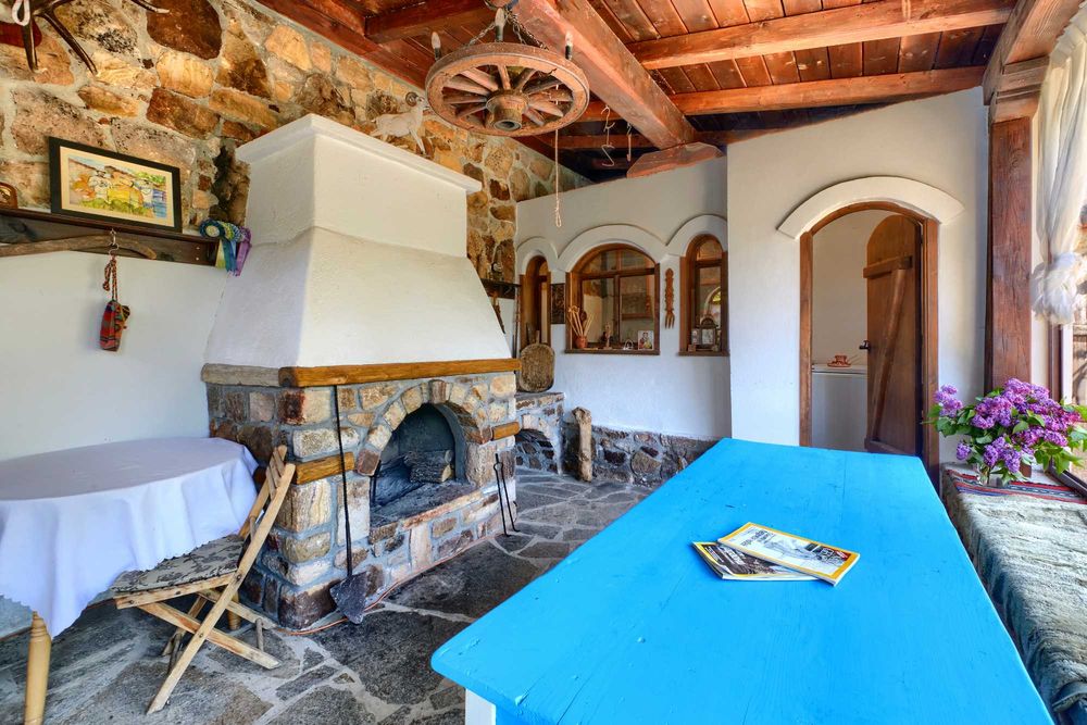 Продава хубав имот на 35 км. от София в с. Макоцево