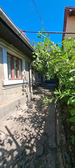 Vand casa 3 cam Str.Carpati