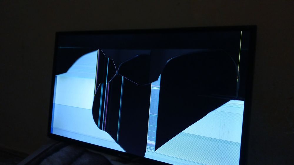 Срочно! LED/LCD Телевизор (Под ремонт/На запчасти)