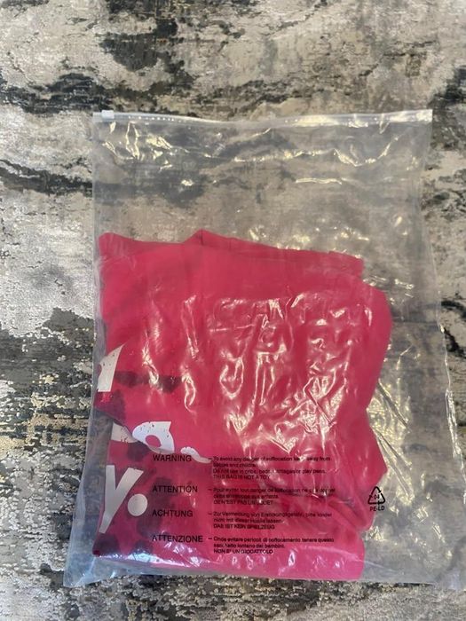 vetements i just got lucky