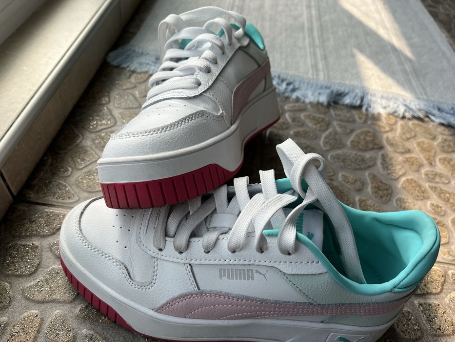 Продавам дамски маратонки Puma