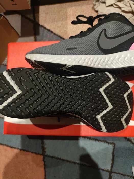 Adidași Nike nr. 42