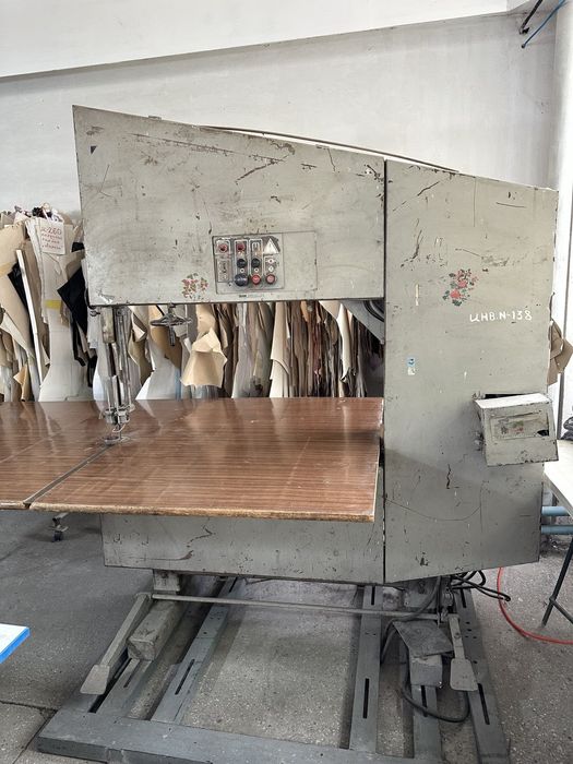 Распродаётся швейный цех промышленные швейные машинки.