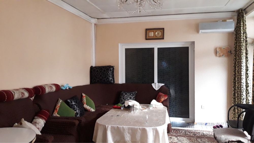 Kottej sotiladi 1.5 sotok