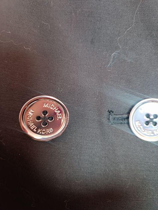 Тренч на марката Michael Kors