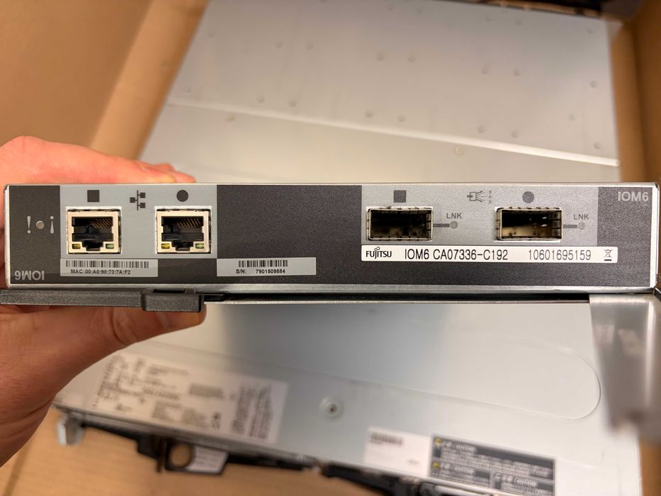 Fujitsu Eternus DX80/90 S2 DE 12x 3.5" SAS Storage сторидж