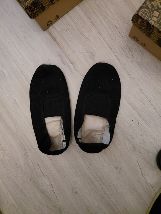 Продам обуви на девочку