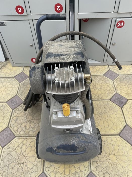 Компрессор маслянный. Торг есть.