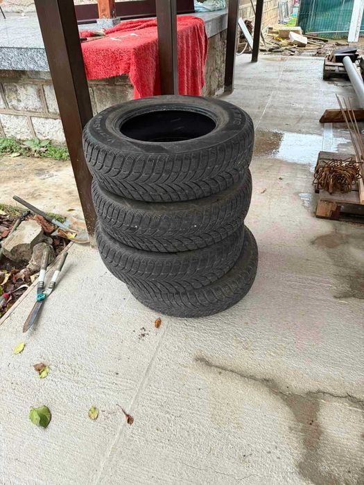 Гуми  зимни 205/80/16