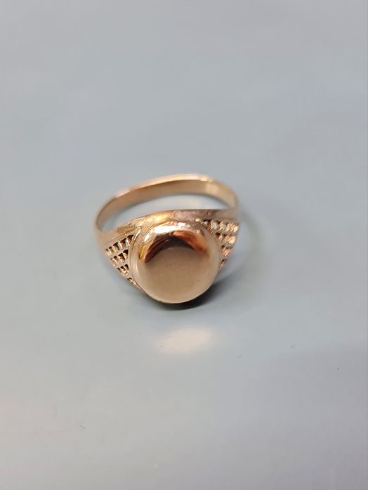 Золотое кольцо 583 пробы. Размер 16,5