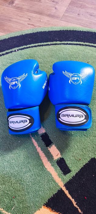 Vând echipament sportiv