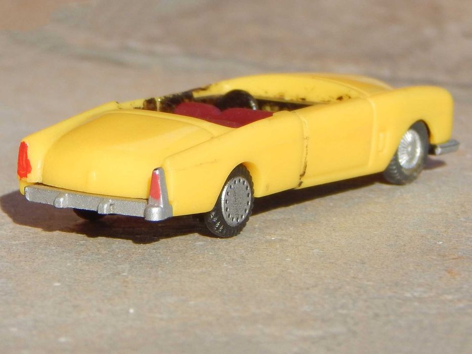 Macheta Studebaker Commander 1952 sc 1:87 HO Ferrero Kinder