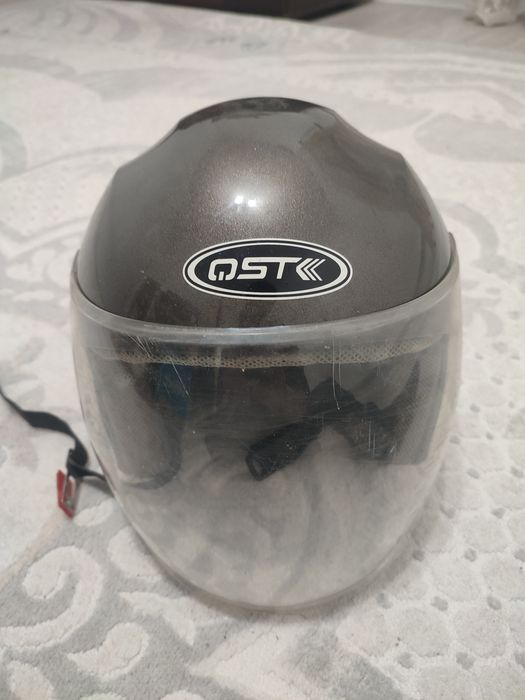 Срочно продам мотошлем