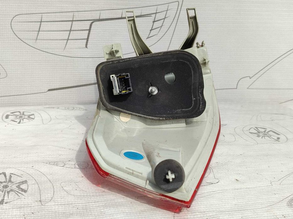 Stop aripă spate dreaptă Break Peugeot 508 2013 2.2 Diesel 2010-2018 Cod OEM: 9686779680 (5G3)