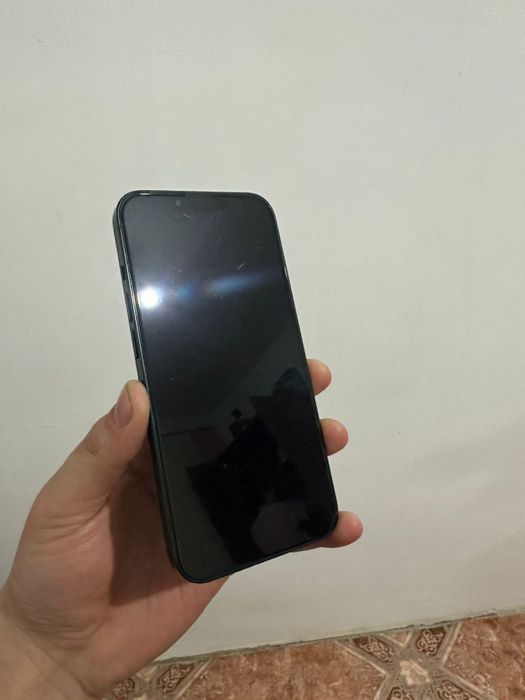 Айфон 13 в отличном состояние