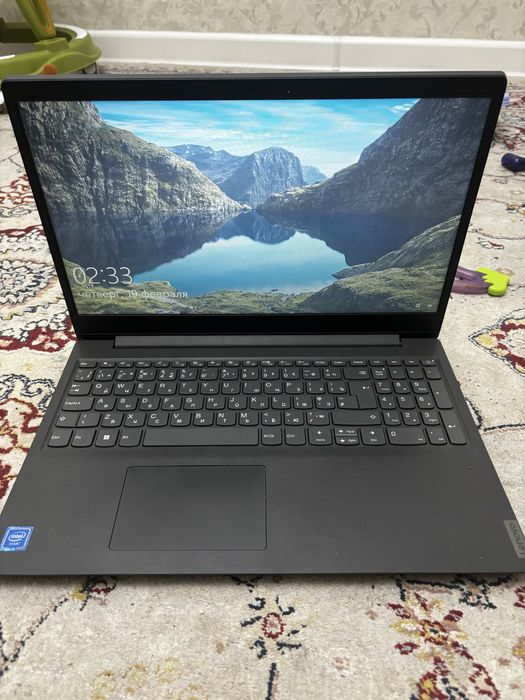 Ноутбук Lenova.