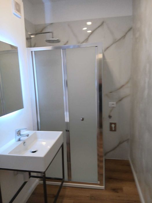 Apartament 2 camere complet  mobilat   la  250 m de plaja