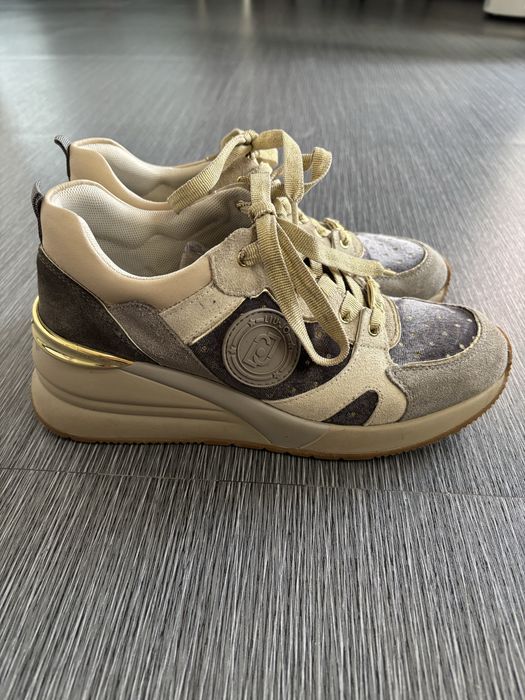 Fila strada маратонки и Liu Jo