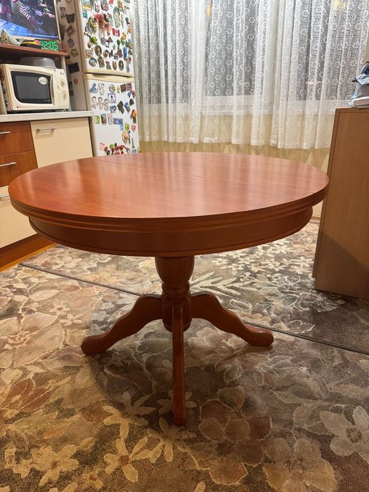 Дървена разтегателна маса