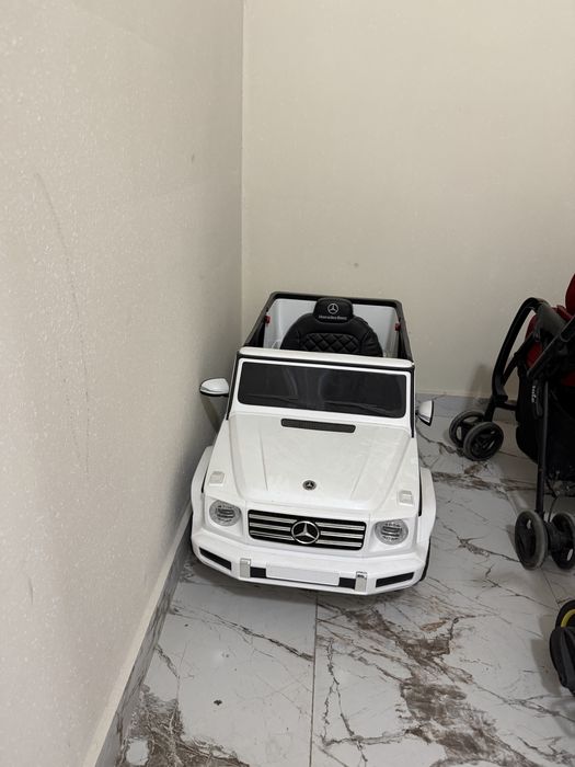 Продам детскую машину бу