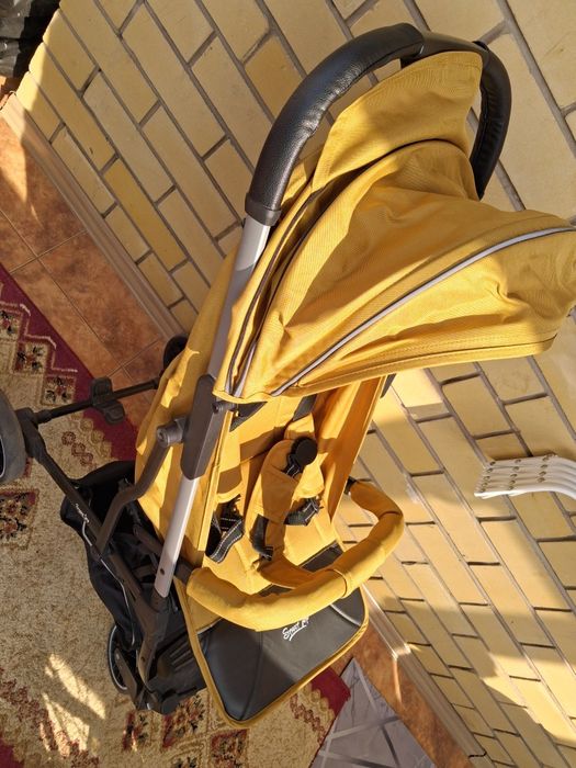 Продам коляску прогулочную детскую.